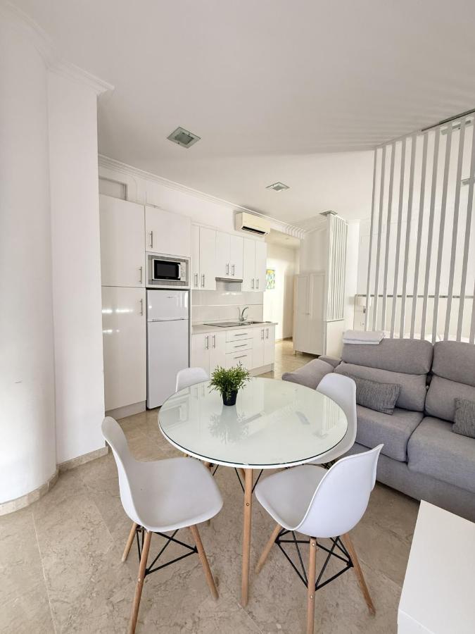 Apartamentos Turísticos Plaza del Olvido - B&B Nerja