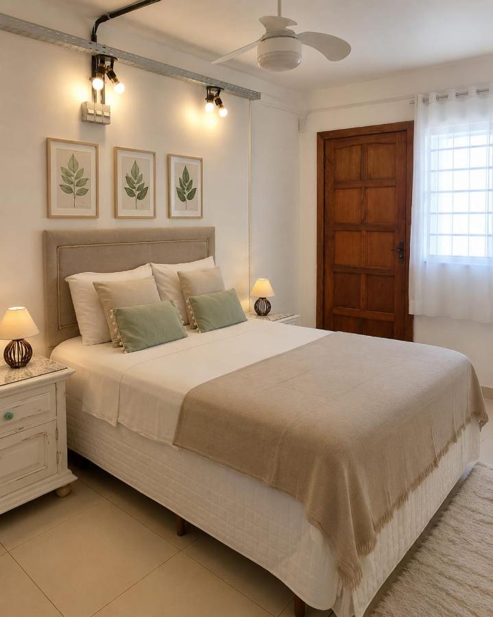 Apartamento de 2 dormitorios Porto da Barra Buzios - Chambres d'hôtes Armação dos Búzios