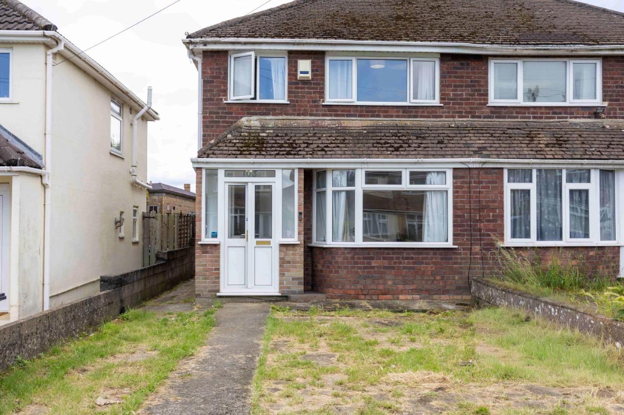 3-bed-Patchway-Self-check-in-Parking-Wi-Fi-Sleeps 5 - Chambres d'hôtes Bristol