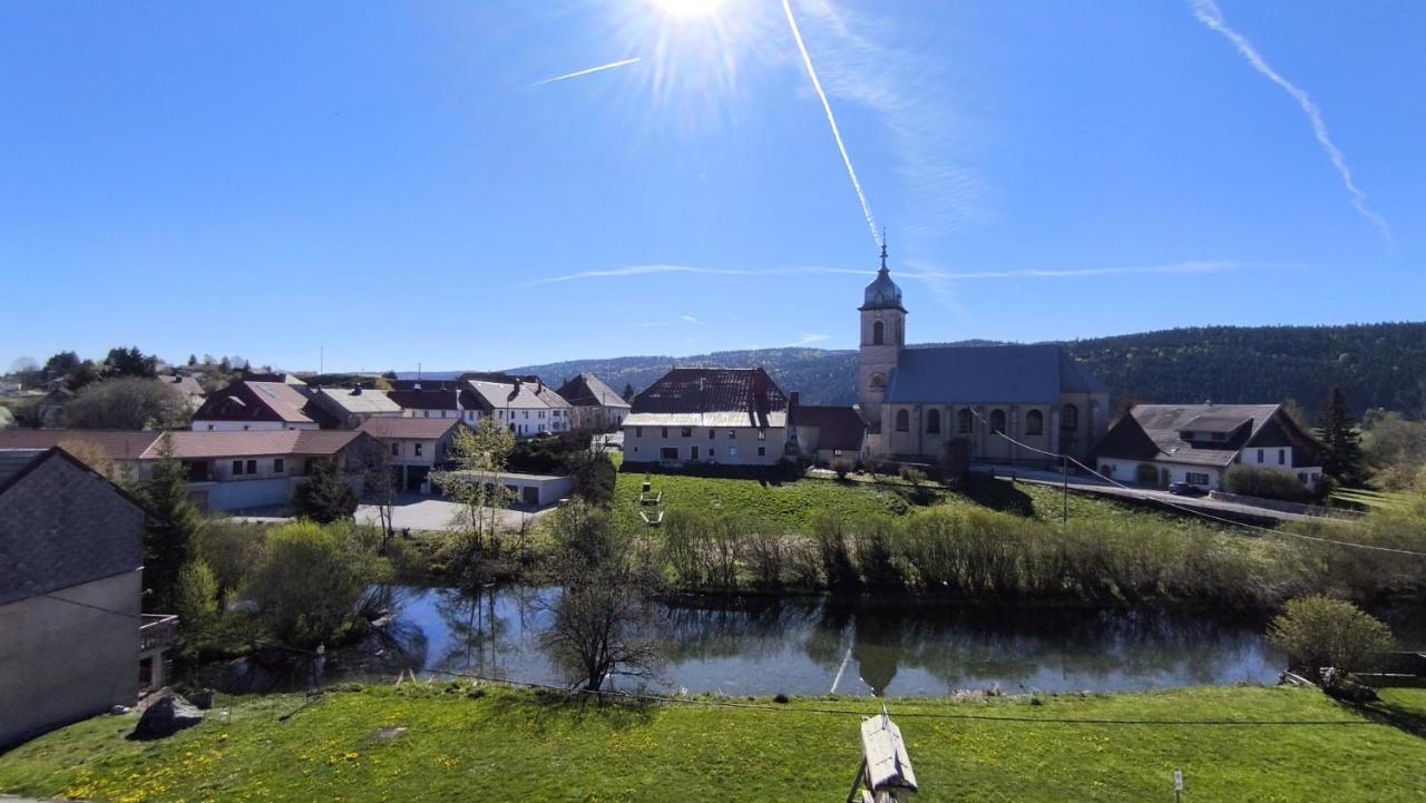 Coquet studio 4 personnes - B&B Mouthe
