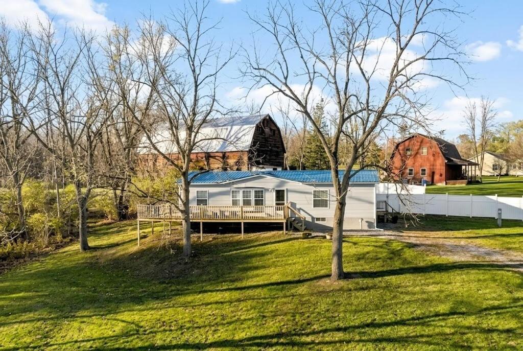 Family-Friendly By Fishing, Hiking, and Finger Lakes Wine - Chambres d'hôtes Seneca Falls
