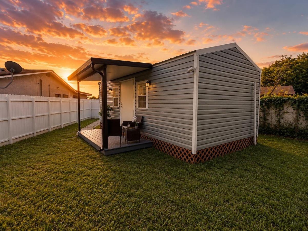 Cozy escape Free parking Private Patio - B&B Miramar