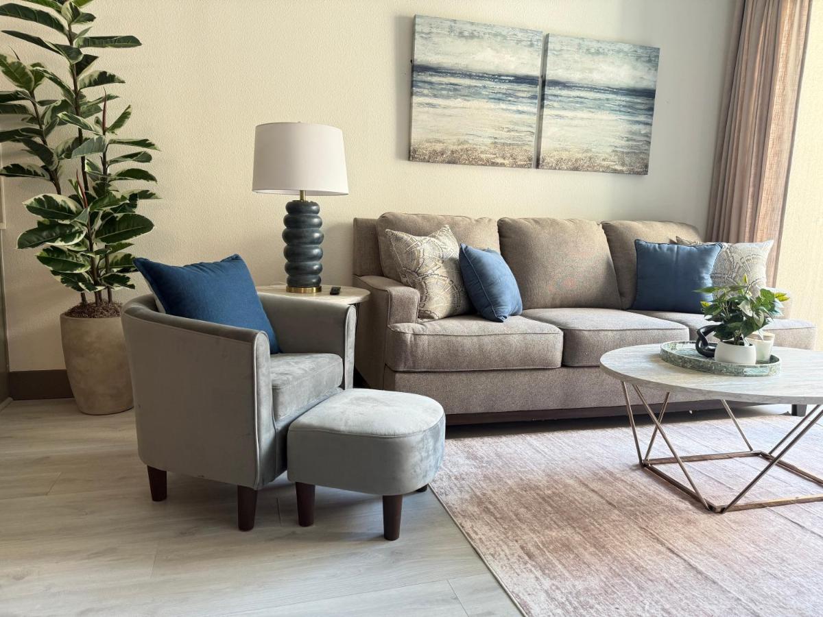 Penthouse Montrose 12 mins to NRG Med CNTR - Bed and Breakfast Houston