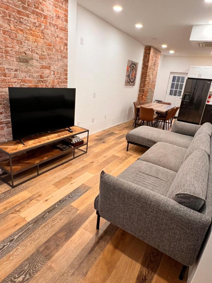 5 bedroom 3 bath apartment sleeps 10plus Jersey City Central 5 min walk to PATH - Ferienwohnung Jersey City
