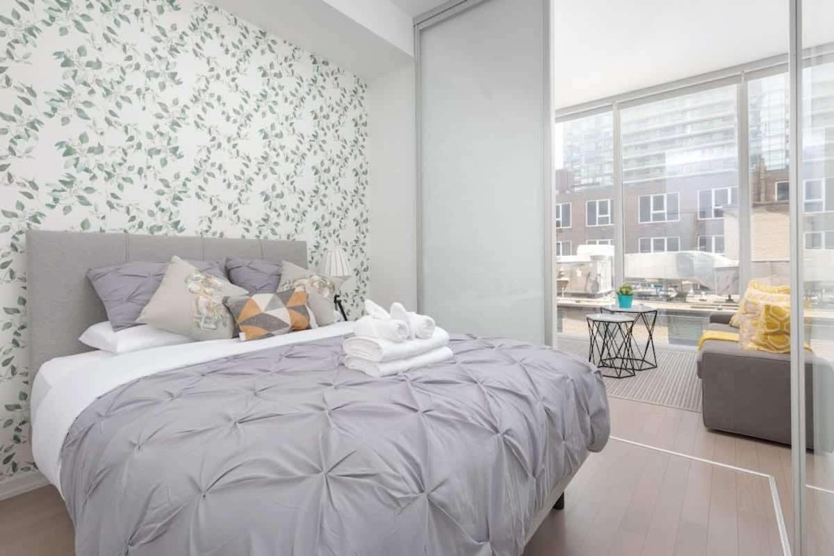 Chic 1BR King Oasis Entertainment District - Chambres d'hôtes Toronto