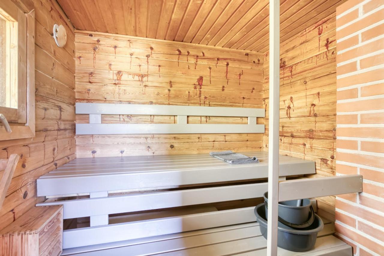 Pinetree Cottages Cabin with loft - B&B Pyhäranta