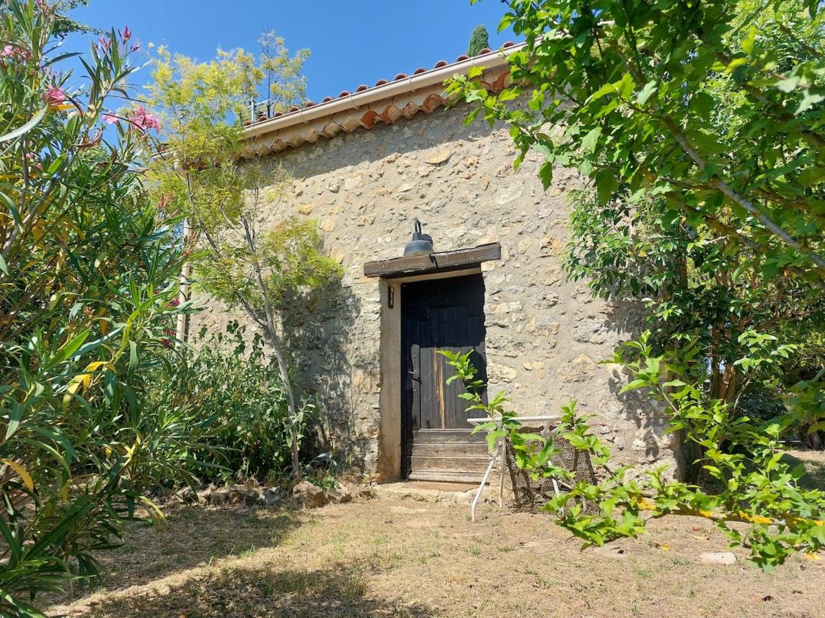 Maisonnette de caractère au calme - Bed and Breakfast Fayence