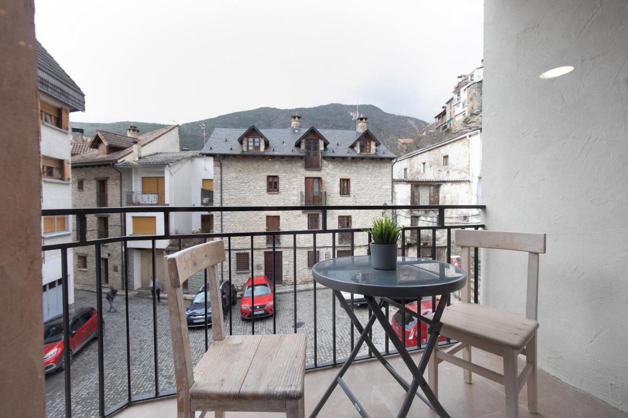 Sky Biescas I by BeValle - B&B Biescas