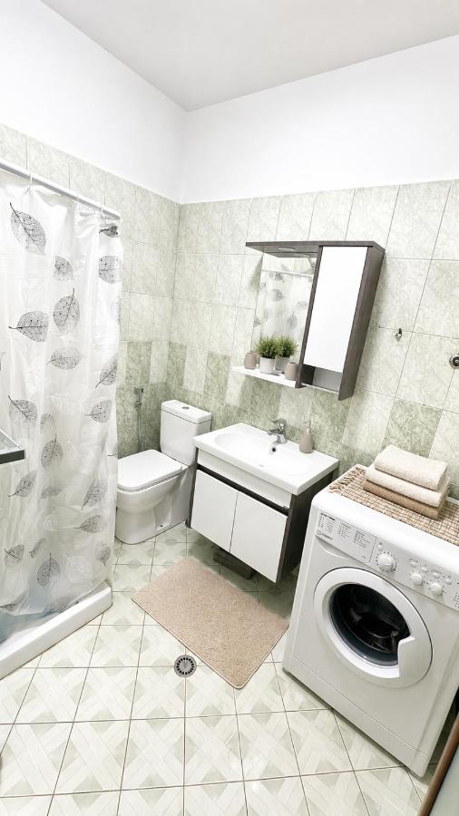 Luxe Living Seascape Suite - Golem, Durrës - Bed and Breakfast Golem
