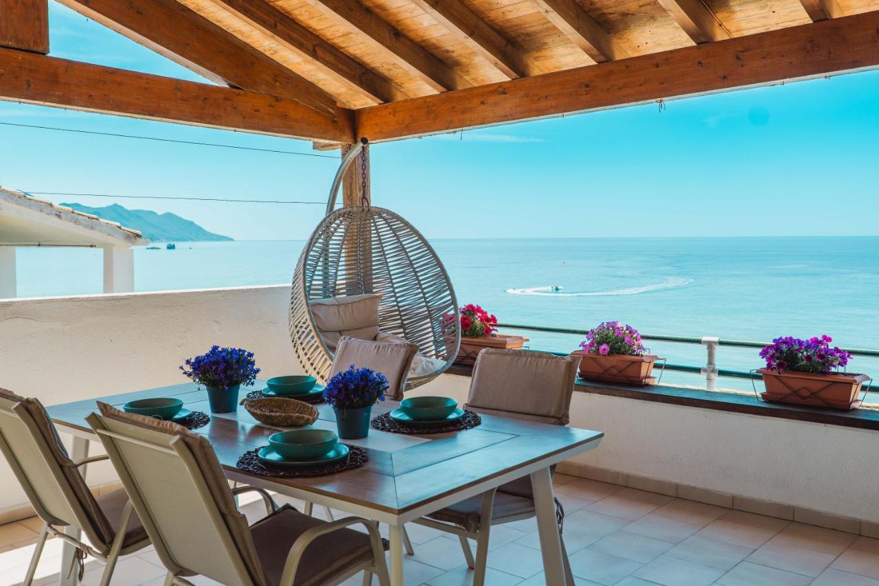 Corfu Glyfada Beach Apartment 91 - Bed and Breakfast Glyfáda