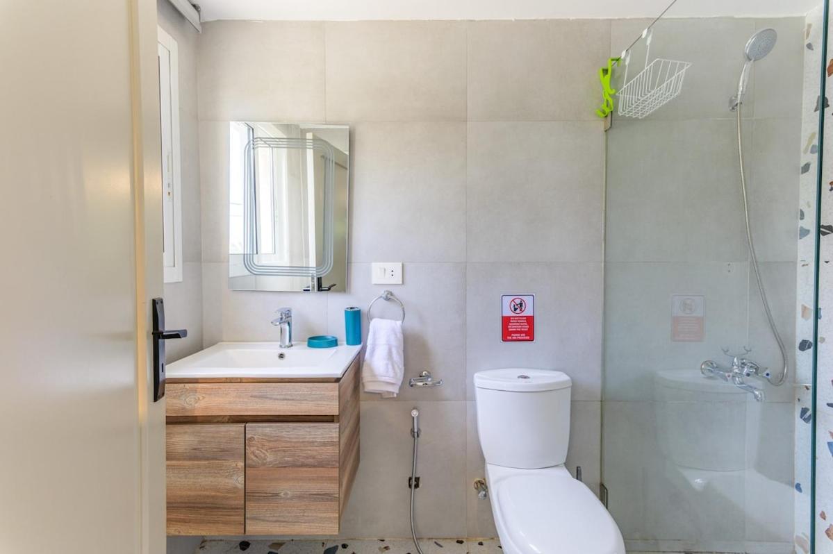 Salt & stone 1-BR Apartment In Batroun - Bed and Breakfast Batroûn