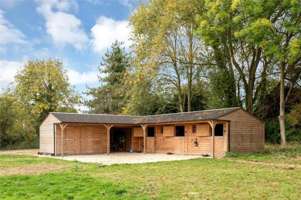 5 bedroom barn conversion with garden parking near Stamford - B&B Southorpe
