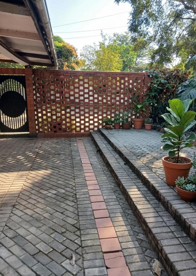 Supple Lodge - 300 Meters from Manda Hill Mall - Ferienwohnung Lusaka