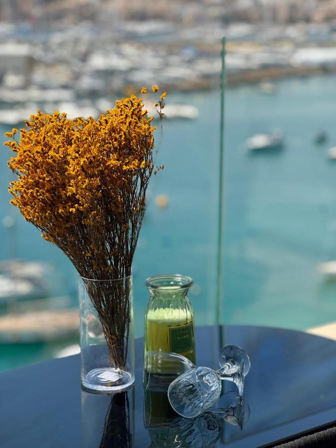 Sea view Sliema 2 bedroom apartment - B&B Sliema