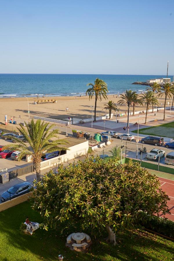 Beachfront Apartment with Sea Views & Pool - El Puig - Bed and Breakfast Puig