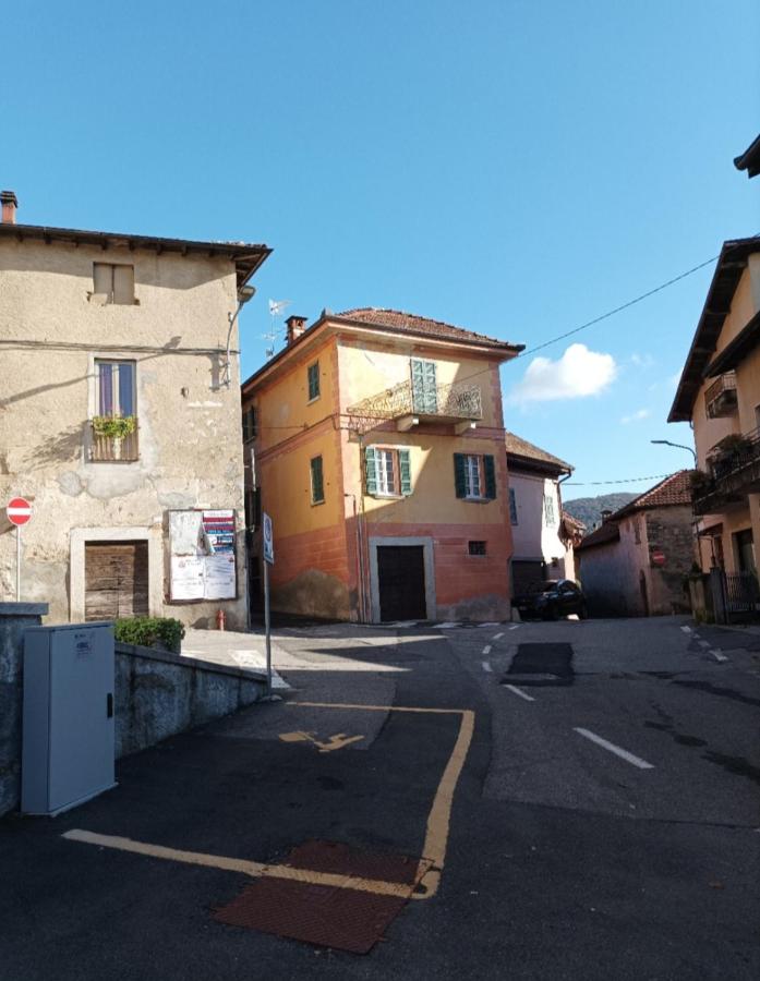 Appartamento incantevole ad Armeno - B&B Armeno