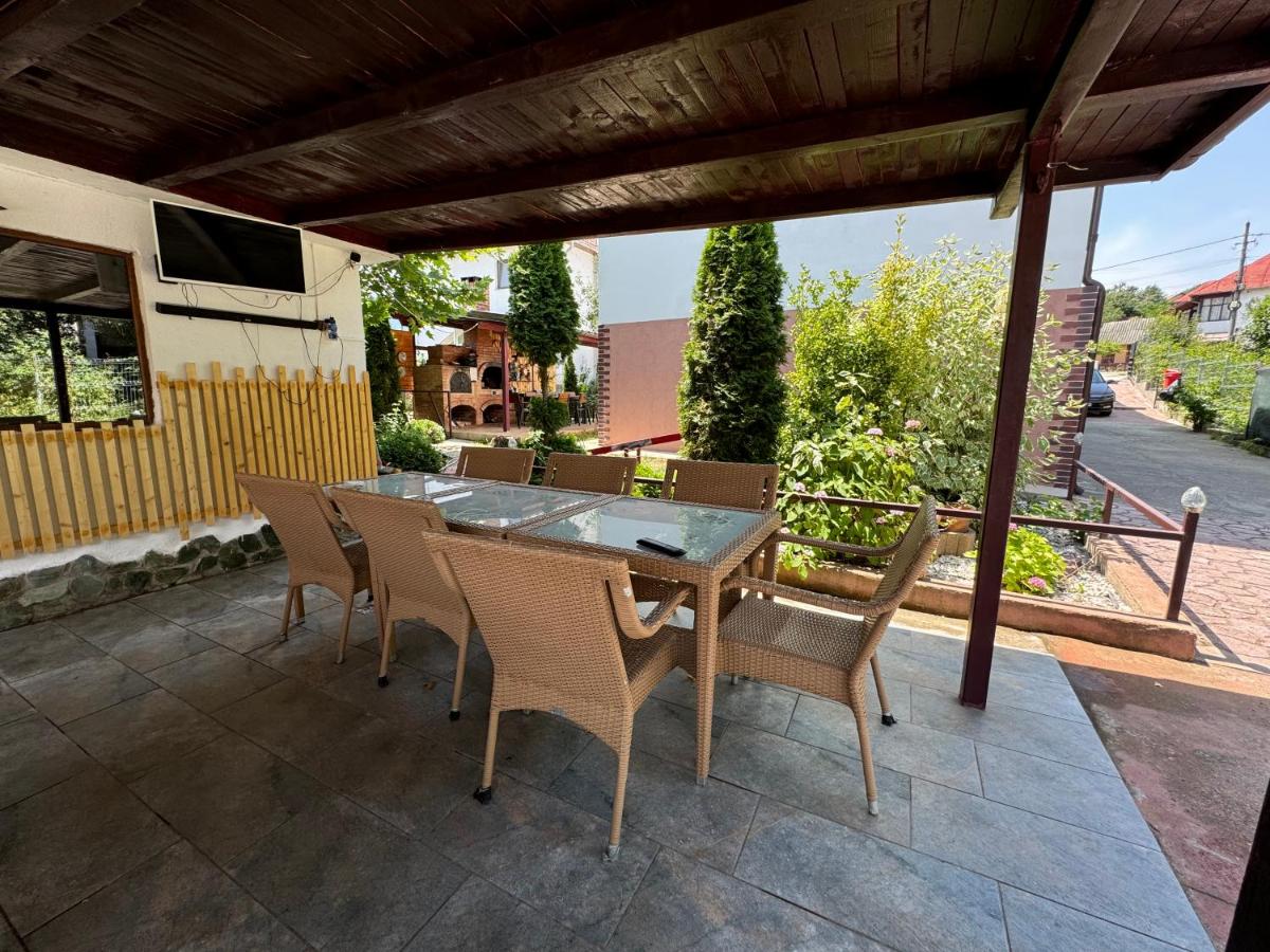 Pensiunea Casa Rica Calimanesti Caciulata - B&B Călimăneşti