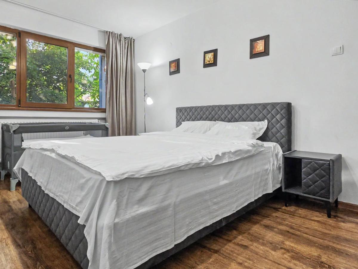 Konstanzer 2 - 3 Room Apt - Podu Ros near Palas Mall - AC - Smart TV - Highspeed WLAN - Chambres d'hôtes Iași