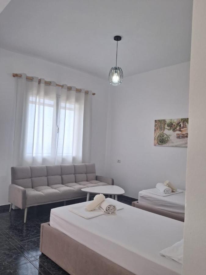 Old Village Apartment - B&B Dhërmi