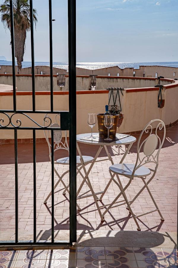 Una finestra sul mare - Ferienwohnung Isola delle Femmine