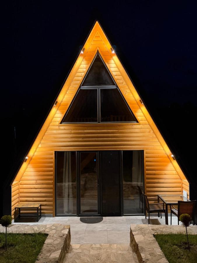 A-frame Cabin with Private Pool in Nature - B&B Makedonska Kamenica