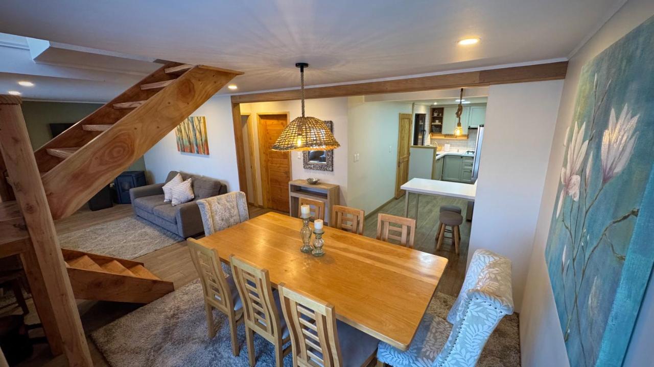 Renovated 4-Bedroom House 300m from the Beach - Chambres d'hôtes Puerto Varas