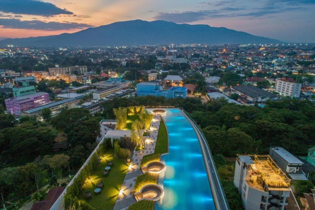 Astra Sky River 3 Bedroom 2B 73sqm - Rooftop Pool - B&B Chiang Mai