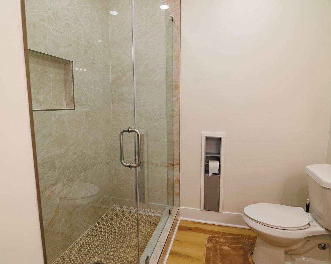 West End Luxury Haven - B&B Atlanta