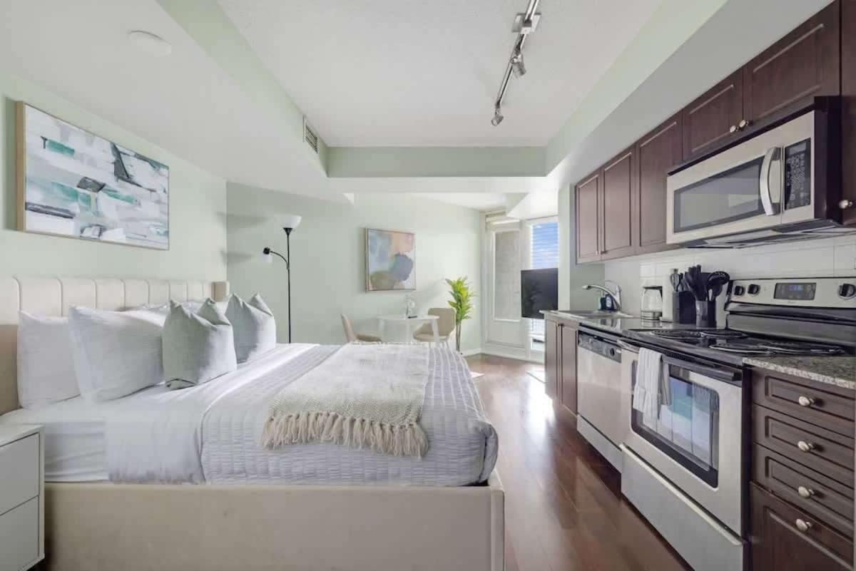 Cozy Waterfront Studio Free Parking & Bentway - Ferienwohnung Toronto