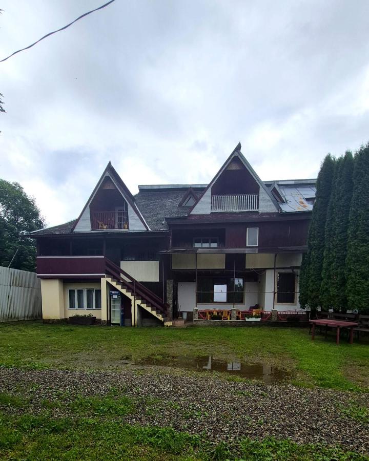 Pensiunea Poieni - Chambres d'hôtes Ceahlău
