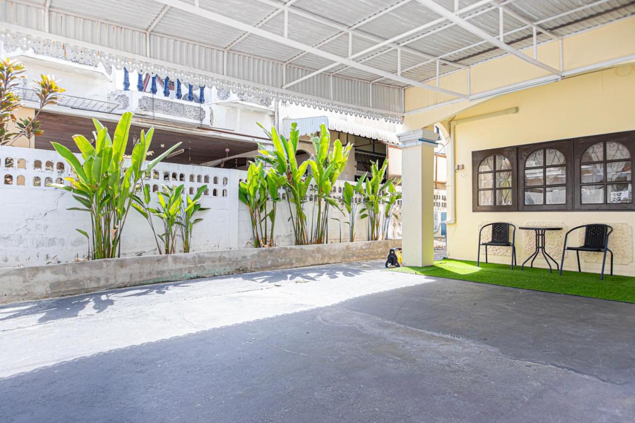 3Bedrooms, Pet friendly, 5min drive to BTS Udomsuk - Chambres d'hôtes Bang Na