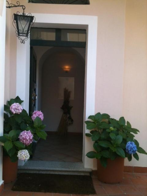 monolocale in villa centrale - B&B La Maddalena