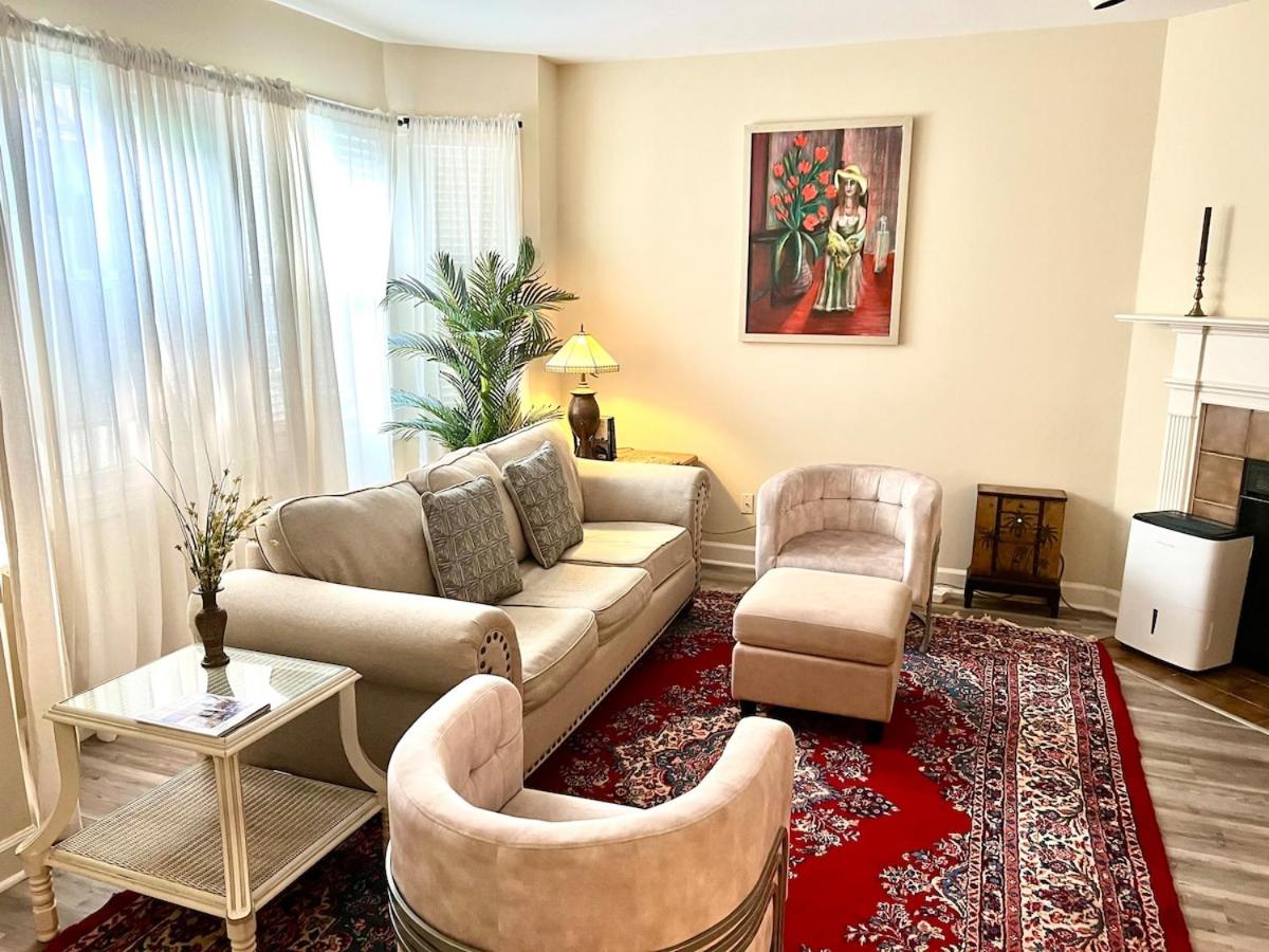 Forsyth Elegant Garden Apt free parking - B&B Savannah