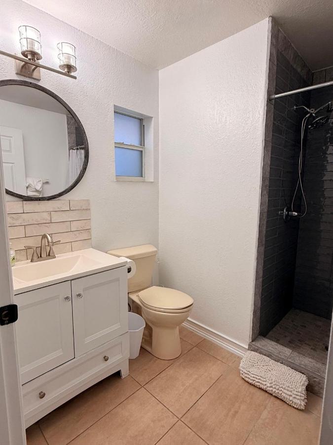 Entire Lakefront House Getaway - Ferienwohnung Sebring