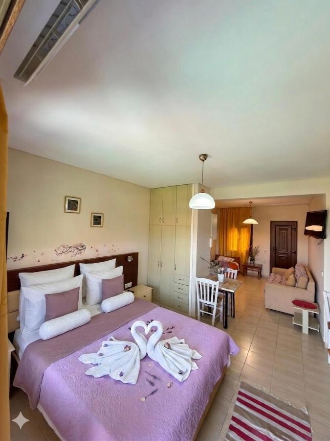 Ta Kalamakia Apartments - B&B Vaterá
