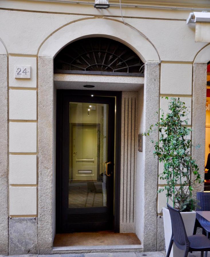 CHARMING COMO - Apartment downtown in the pedestrian area with 2 double bedrooms and 2 complete bathrooms a spacious living room and full equipped kitchen - B&B