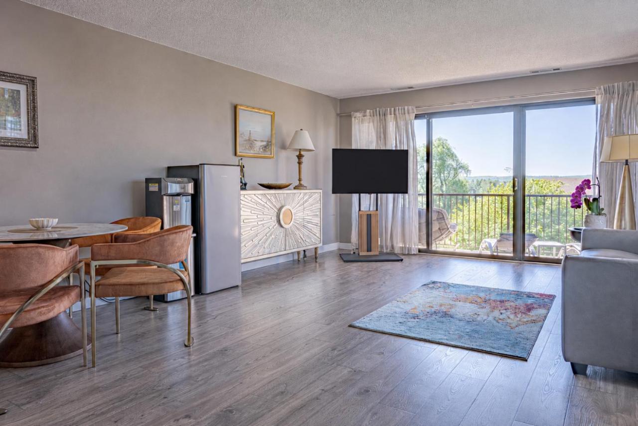 1 Bedroom Condo Grand Traverse Resort in Williamsburg with GT Bay view - Chambres d'hôtes Williamsburg
