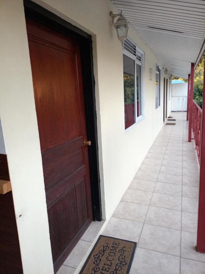 F2 Tahiti Lagoon Stays - B&B Punaauia