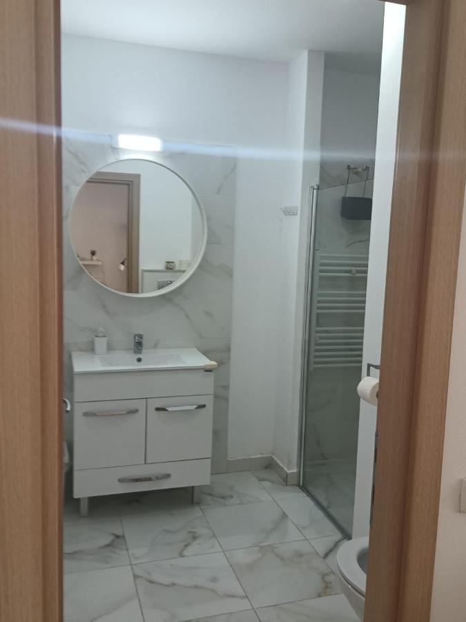 Sea View 3-Room Apartment - B&B Olimp