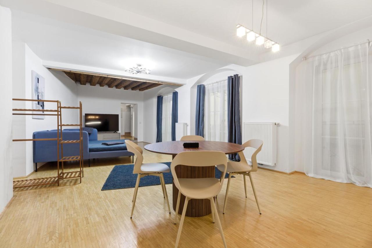 Alpena Homes, Zentrum, sehr geräumig, Küche - Ferienwohnung Linz