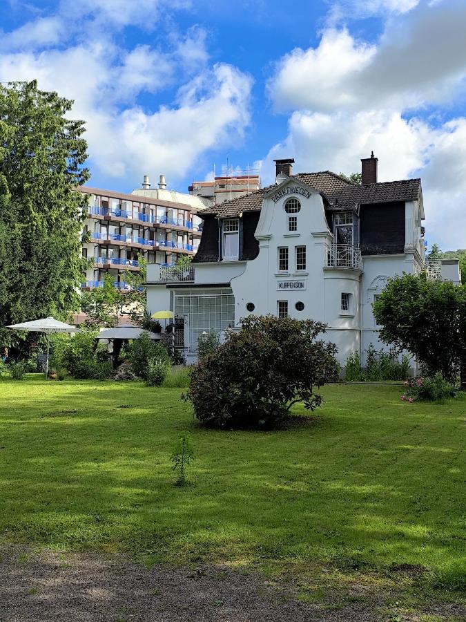 Kurpension Parkfrieden - B&B Bad Pyrmont
