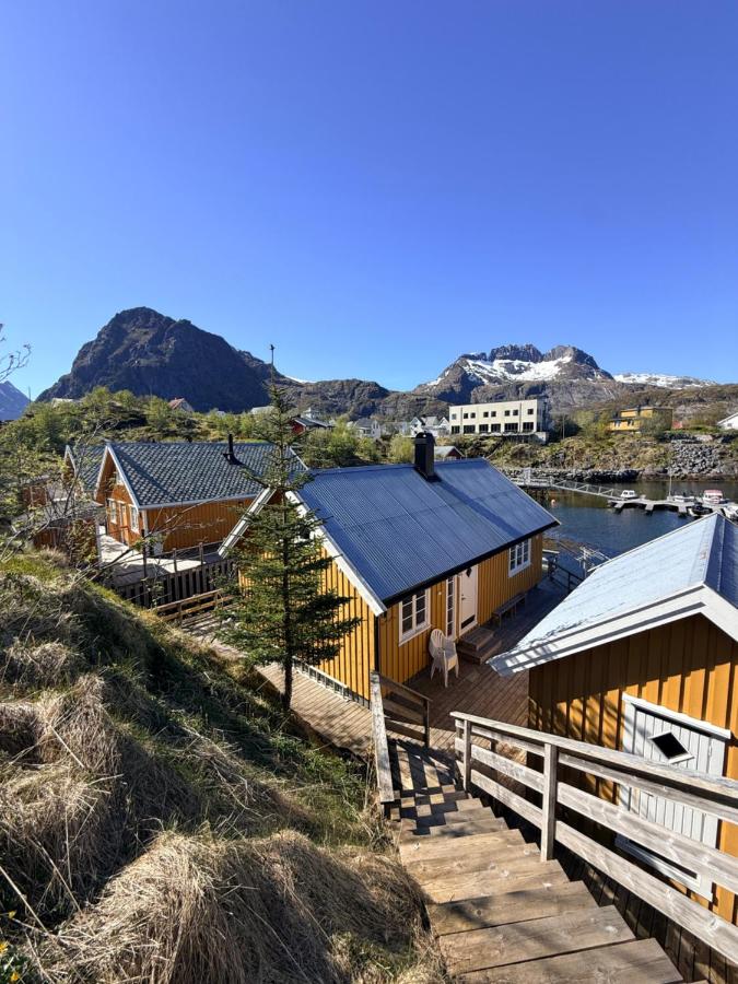 Yellow Waterfront Haven, Sørvågen - Ferienwohnung Sørvågen