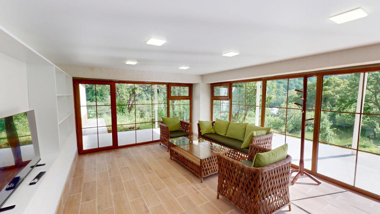 Relocation Dili House - B&B Dilijan