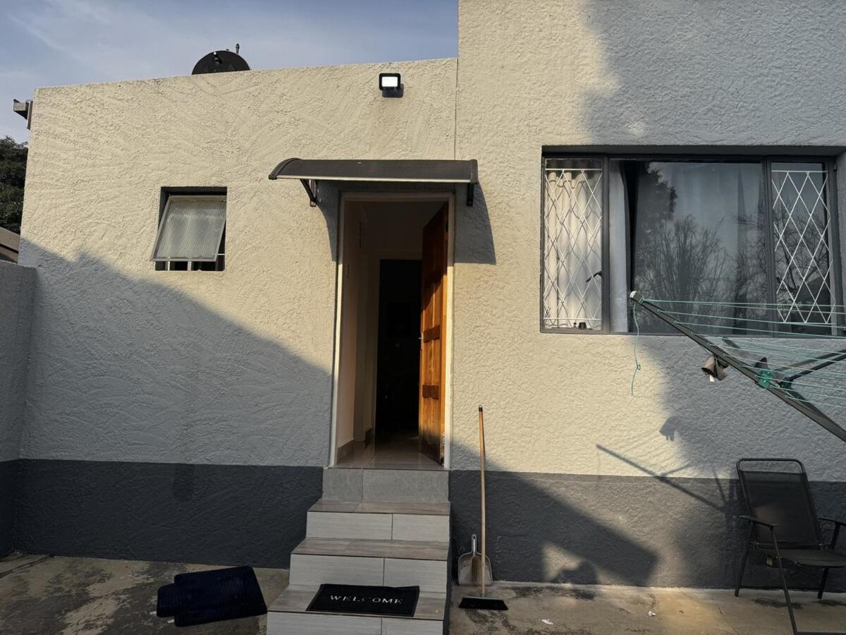 River Road Retreat Randpark - B&B Johannesburgo