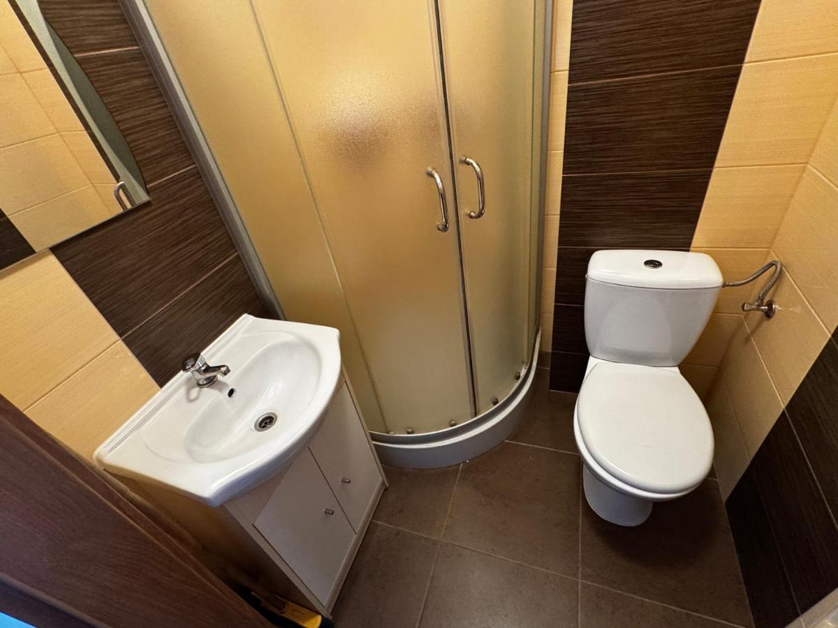 Driepersoonskamer met Eigen Badkamer