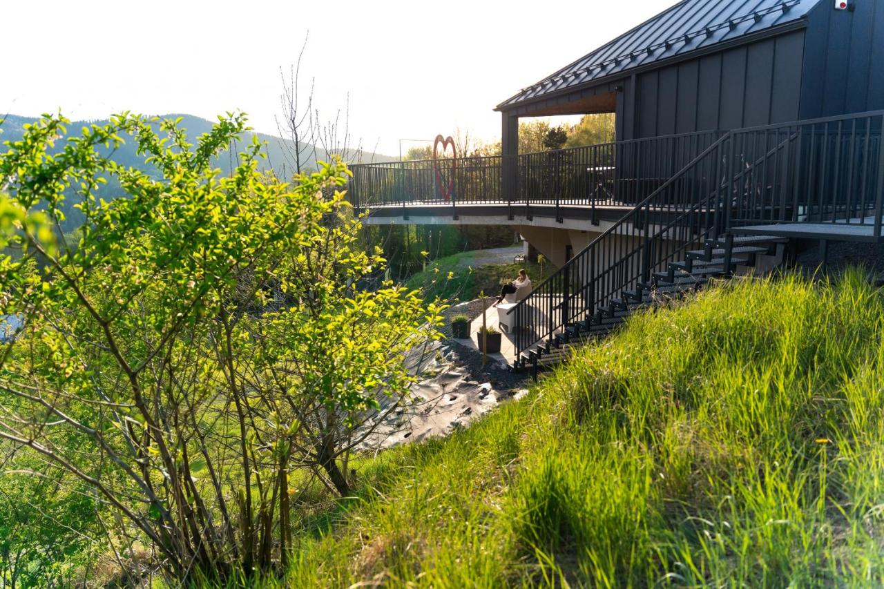 Apartamento de 1 dormitorio con vistas al lago