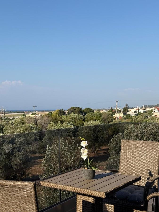 Golden Sunset & Sea View Apartment - B&B Paradeisi
