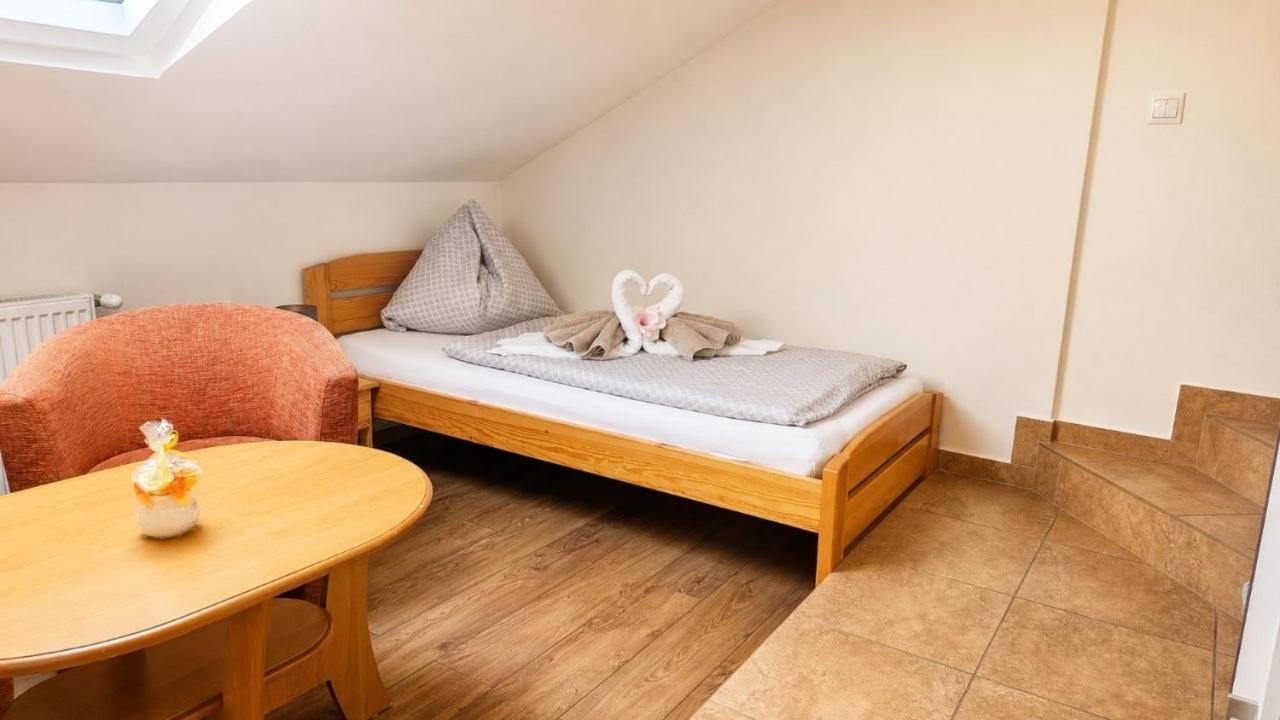 Chambre Lits Jumeaux avec Salle de Bains