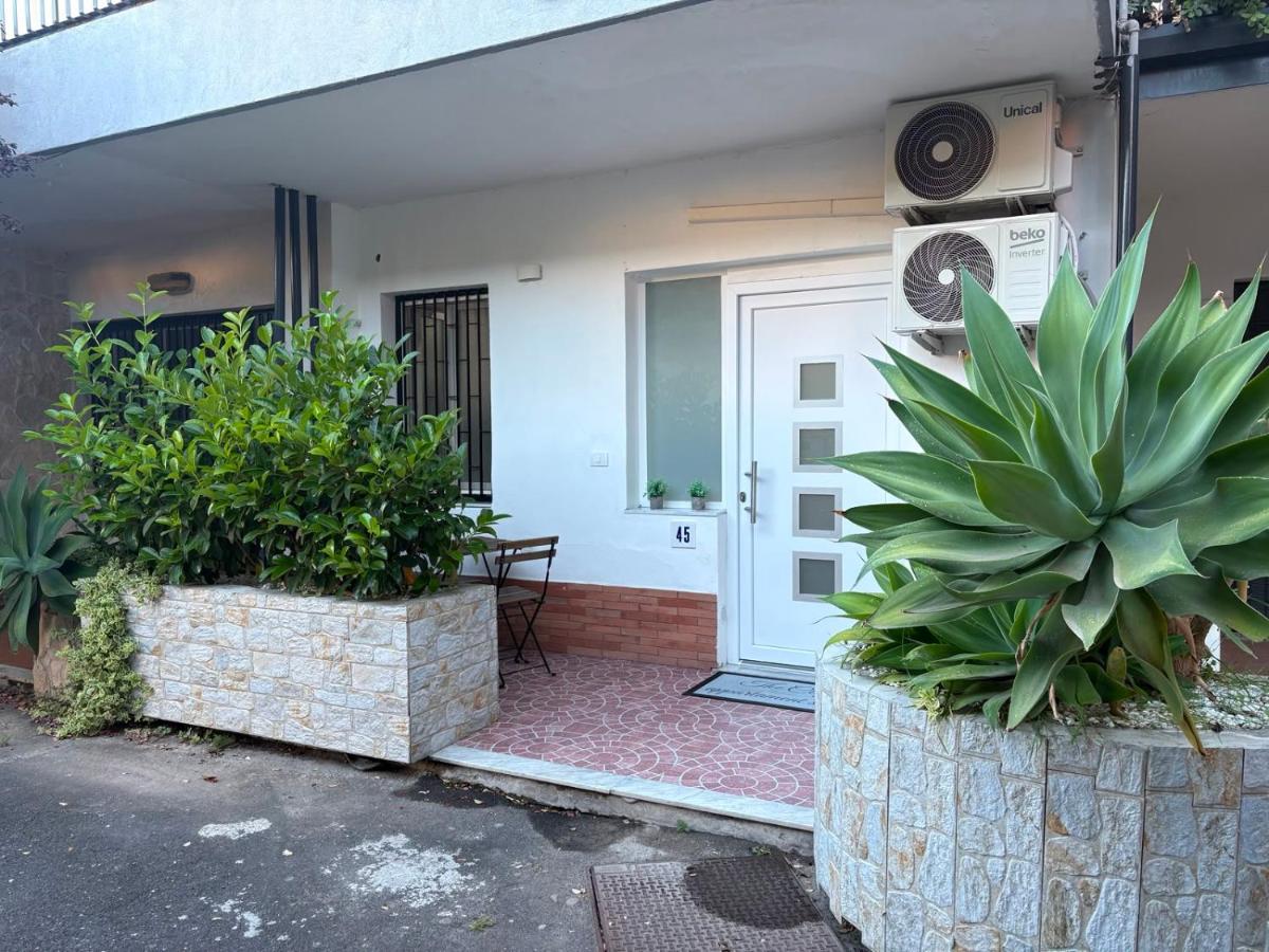 The Cliff - B&B Aci Castello