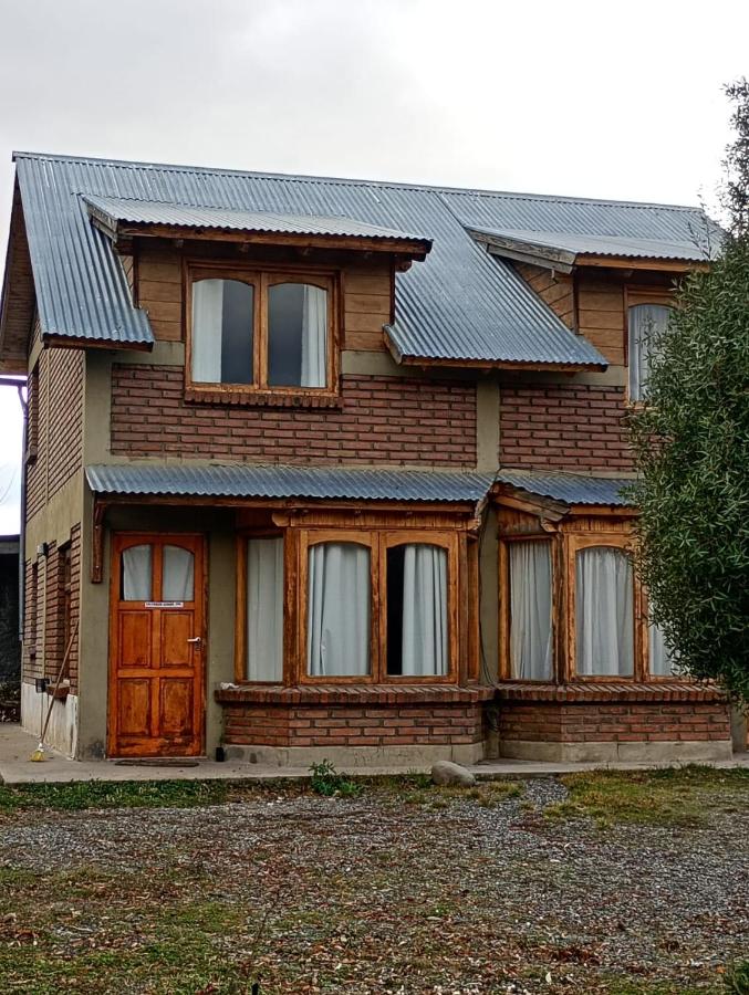 Cascada de Flores - Vivienda Turística - Ferienwohnung Junín de los Andes
